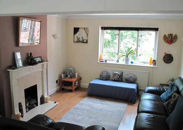 Stylish London Living With Free Parking In Super Host 5 Star Home