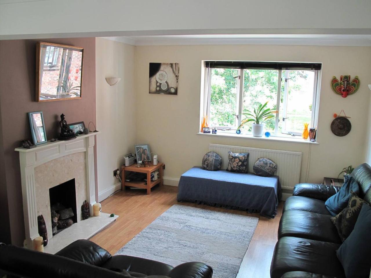Stylish London Living With Free Parking In Super Host 5 Star Homestay Finchley