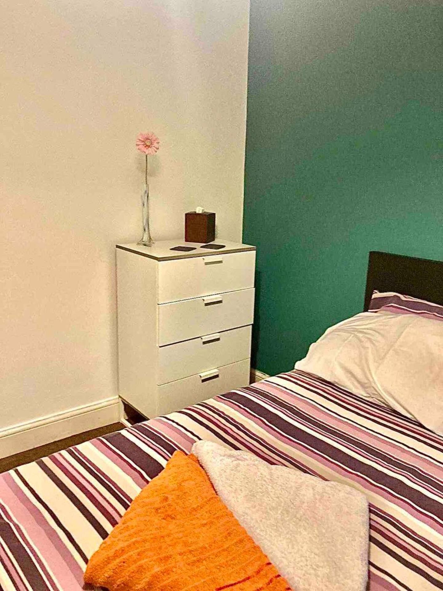 Stylish London Living With Free Parking In Super Host 5 Star *